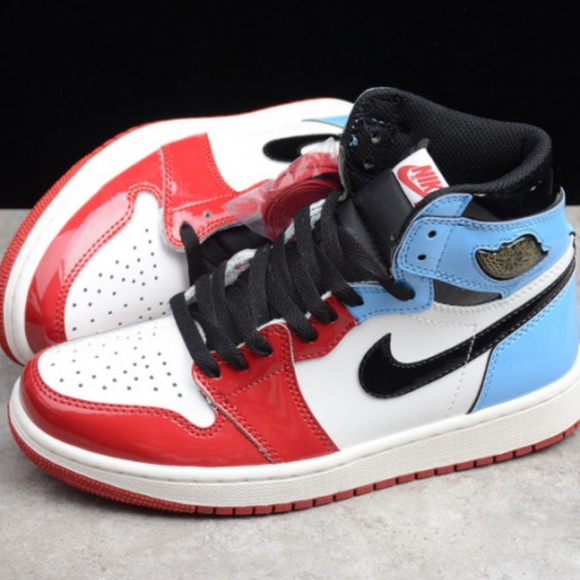 AIR JORDAN 1 RETRO HIGH FEARLESS UNC CHICAGO main image 6